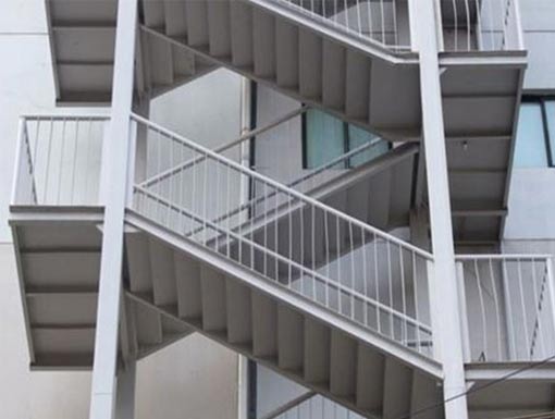 钢结构厂房楼梯